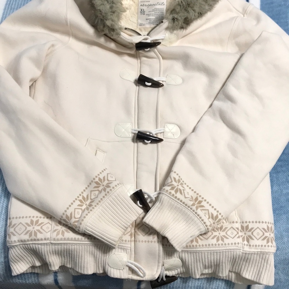 Aeropostale Hoodie ( junior’s)
